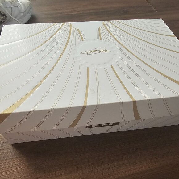 Lebron 21 Tahitian colorway - Picture 5 of 5